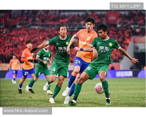 中超收官战火重燃,亚冠名额仅剩一席,国安与河南队激烈角逐 中超收官战火重燃,亚冠名额仅剩一席,国安与河南队激烈角逐