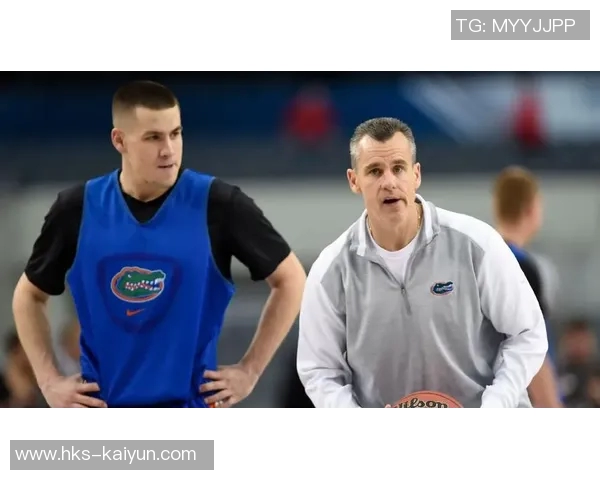 名记：公牛与主帅比利·多诺万达成多年续约合同——开启持续成长新篇章