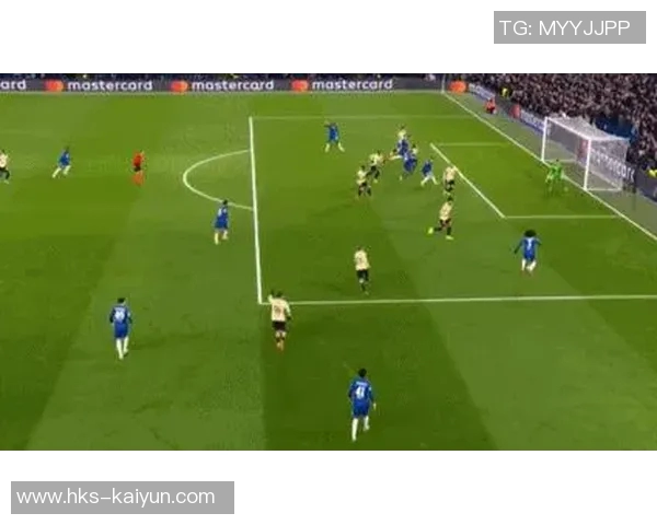 “寒王帕尔默”冰雕震撼登场,蓝军主场为巴萨之战注入冰雪激情 “寒王帕尔默”冰雕震撼登场,蓝军主场为巴萨之战注入冰雪激情