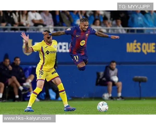 巴萨谨慎对待拉菲尼亚,期待国家德比复出却又担心伤情反复 巴萨谨慎对待拉菲尼亚,期待国家德比复出却又担心伤情反复